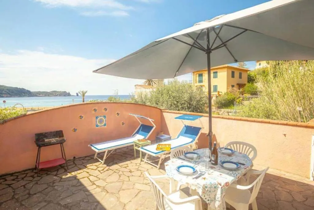 Giglio Azzurro 1 Apartment Campese
